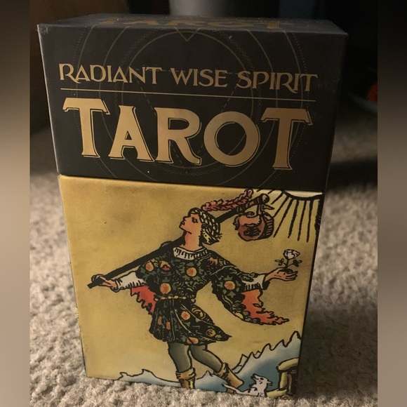 ☀️ Radiant Wise Spirit Tarot Cards ☀️ - Picture 17 of 17